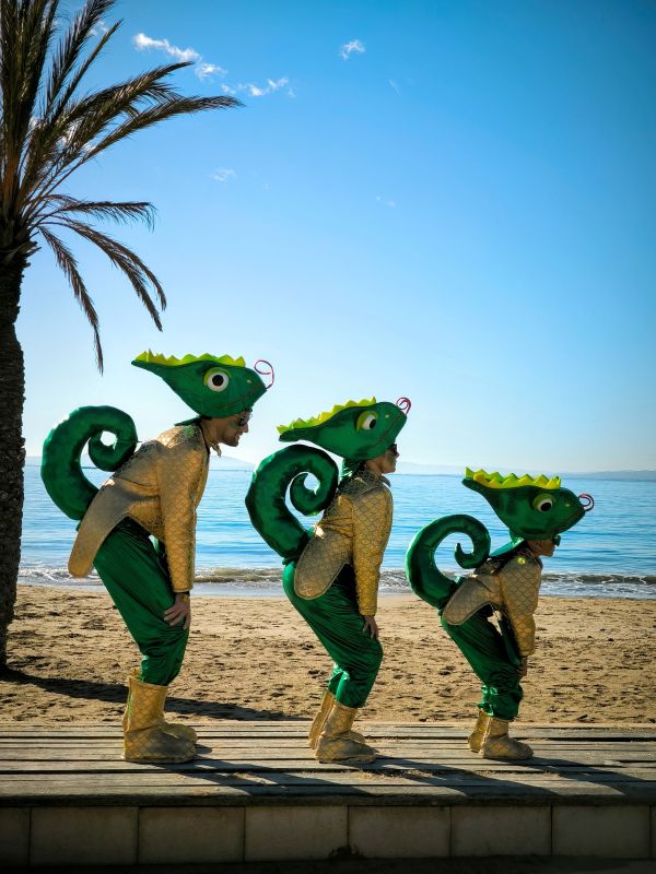 Camaleons fent cua