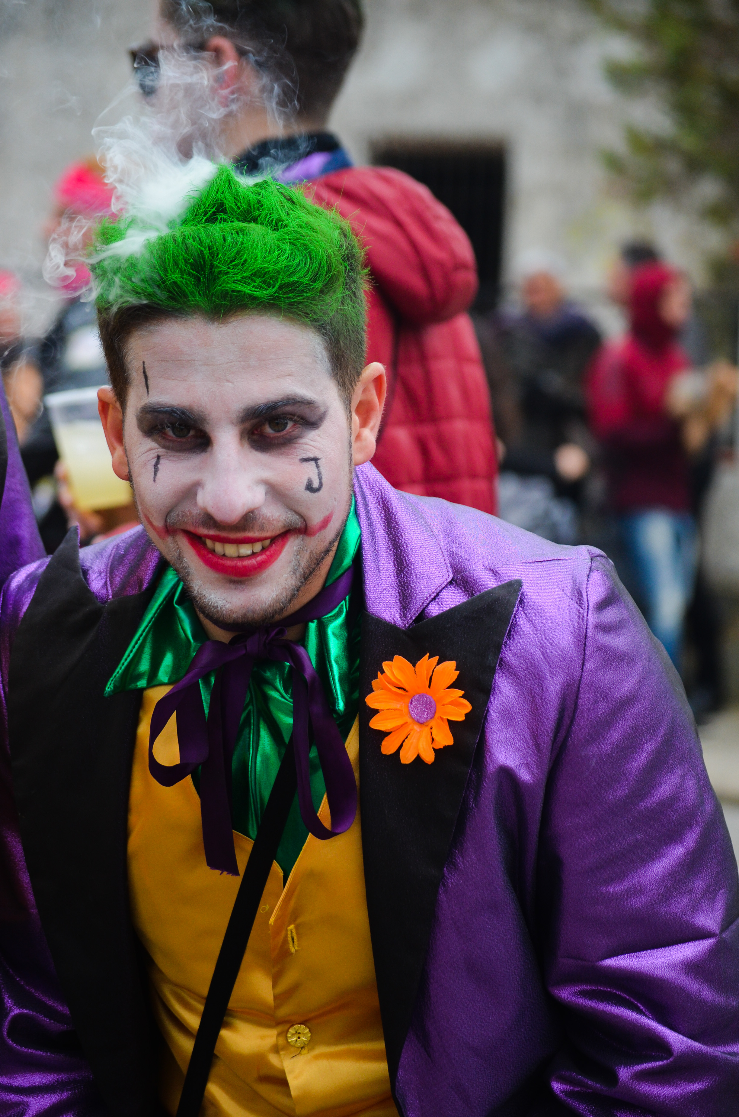 El carnaval li fa sortir fum del cap