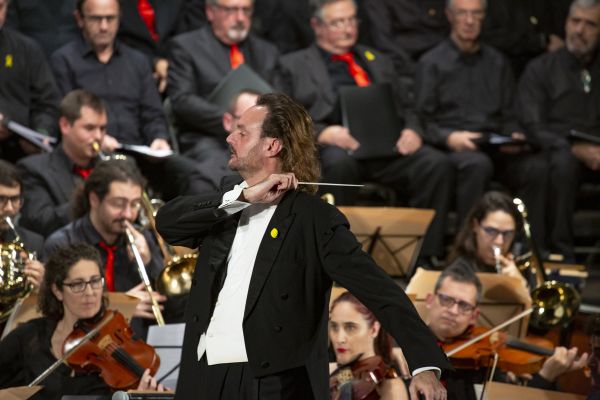 Valsos i polques amb el Cor i Orquestra Simfònica Harmonia